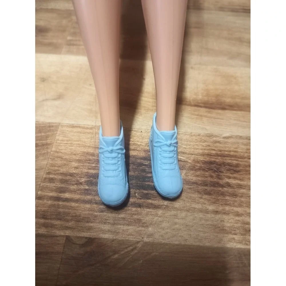 Mattel Barbie Doll Shoes ~ FASHIONISTAS‎ ~ FASHION FEVER ~ LIGHT BLUE SNEAKERS